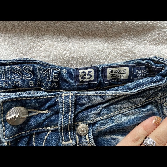 Miss me shorts - Picture 2 of 3